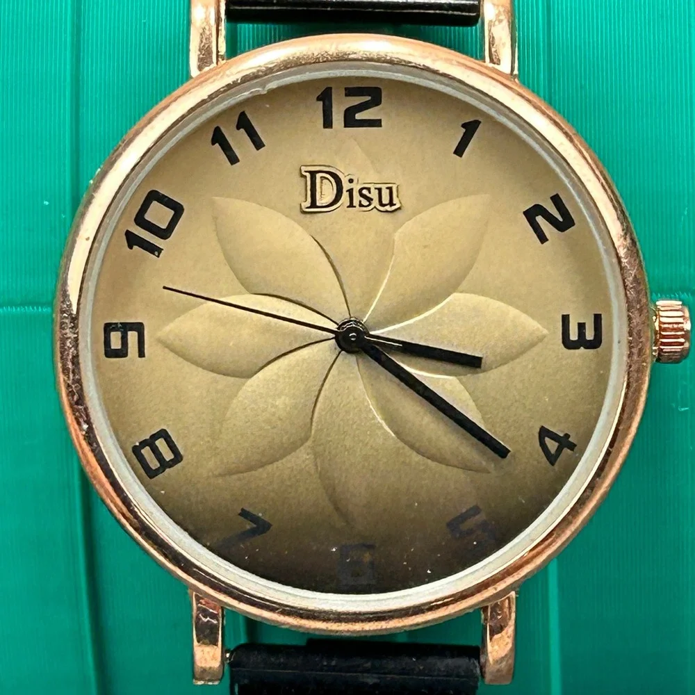 Disu Rose Gold Tone Watch Black Mesh Magnetic Band‎ Floral Dial Analog Quartz